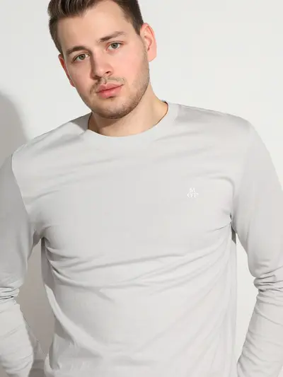 Футболка светло-серого цвета из хлопка